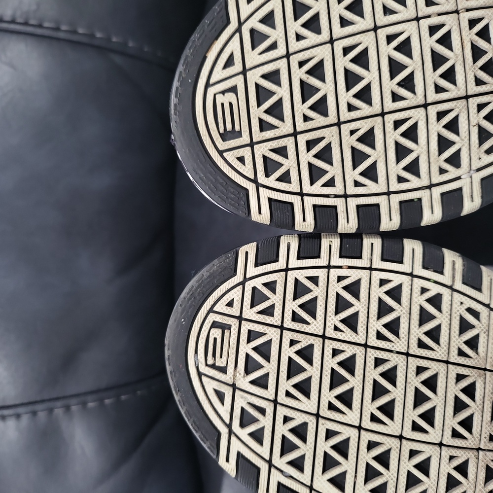 Nike Lebron VI Low "White Black" - Picture 11 of 15